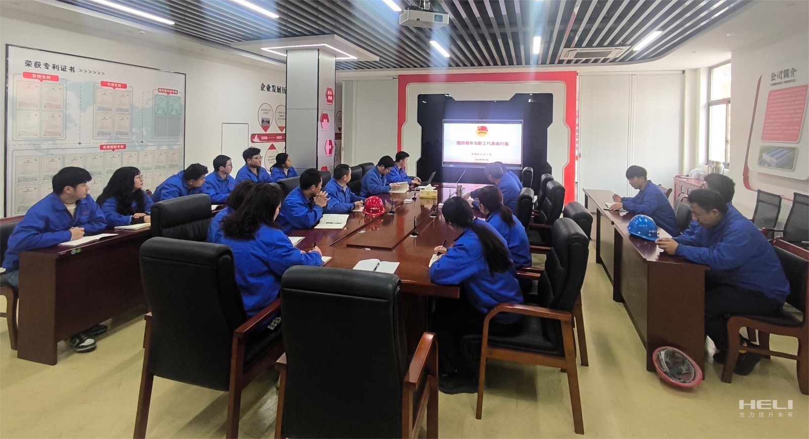 ×ù̸»áÏÖ³¡.jpg ×ù̸»áÏÖ³¡.jpg