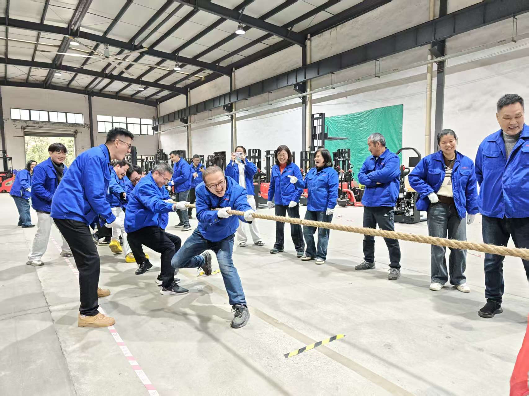 拔河 (2).jpg 拔河 (2).jpg